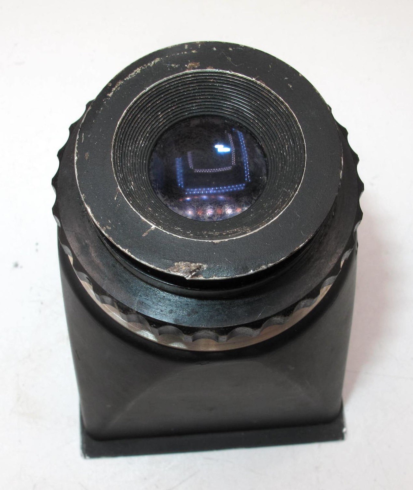 *VINTAGE* HASSELBLAD CHIMNEY FINDER FOR “V” SERIES CAMERAS-READ