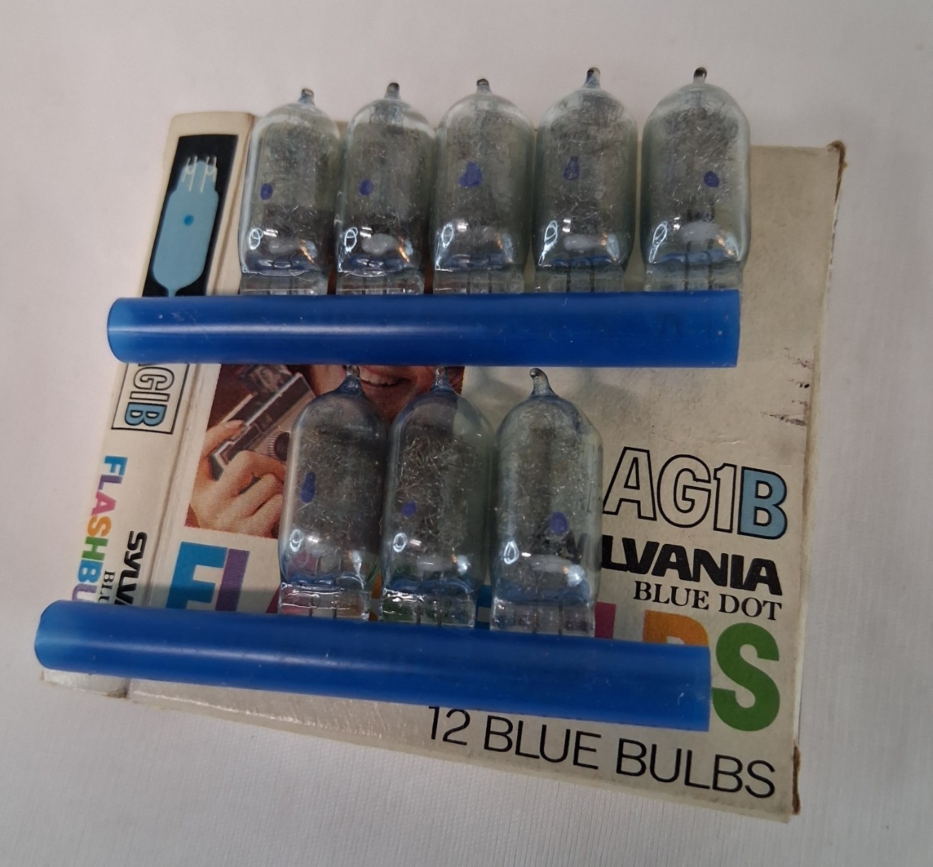 VTG Lot of Camera Flashbulbs Flashcubes Reflectors Manuals 1950s-1970s AS IS