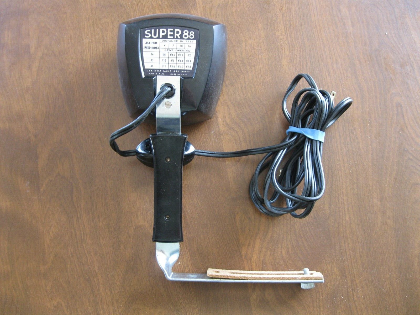 Old Vintage WESTINGHOUSE MOVIE LAMP – Model Super 88 – New Old Stock