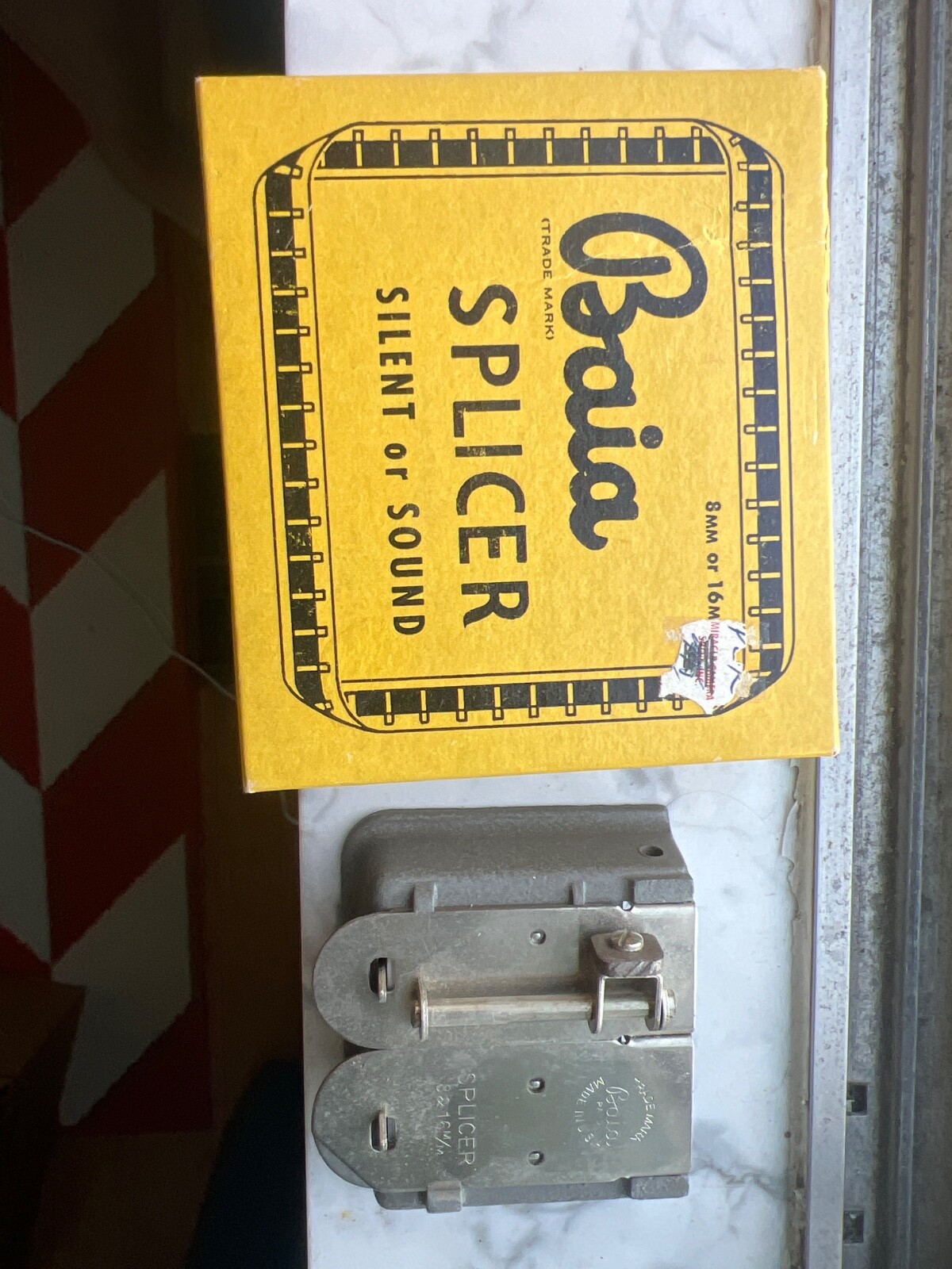 Vintage Baia 8-16mm film cutter/splicer (comes with instruction booklet)