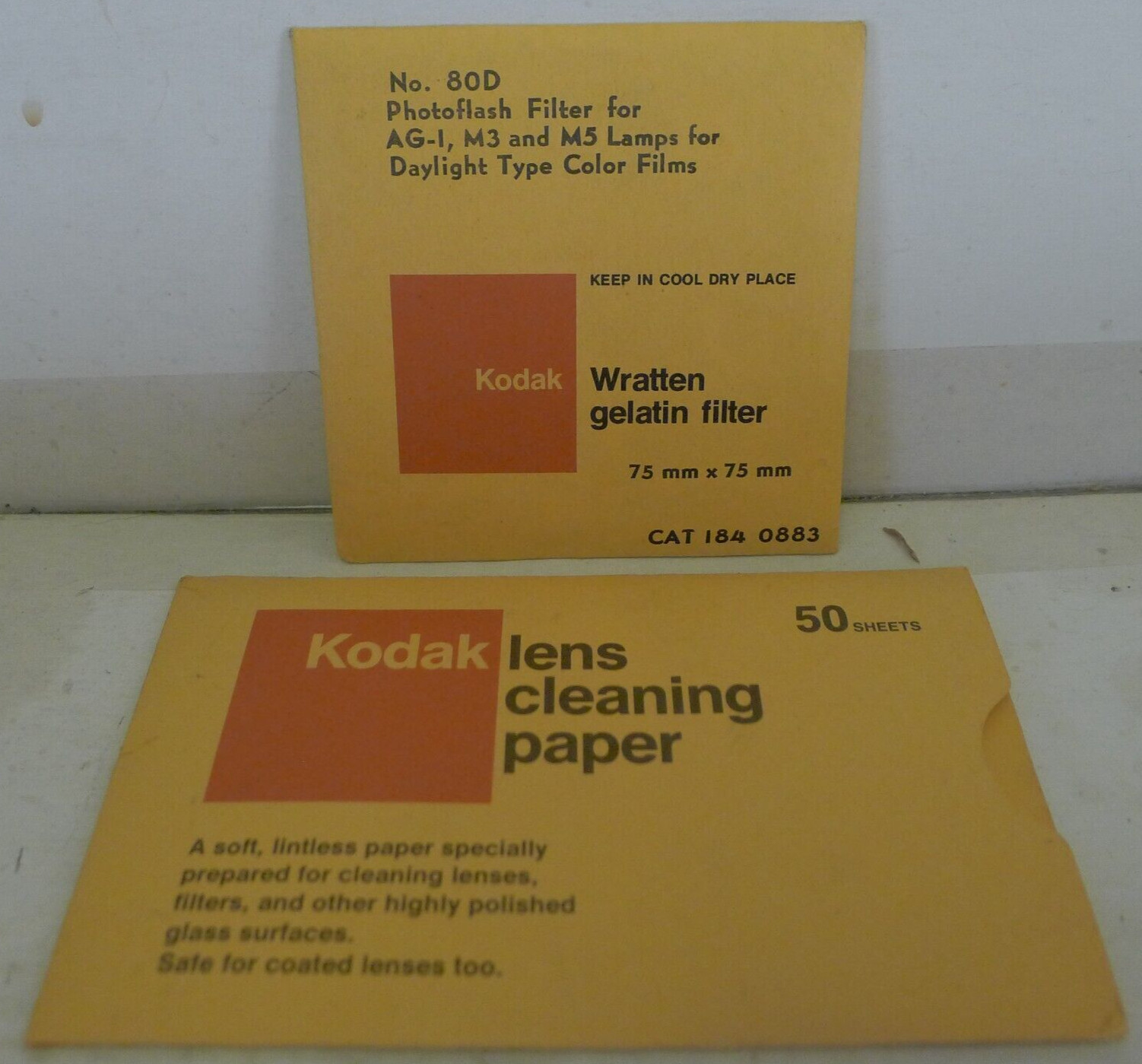 Kodak Wratten Gelatin Photoflash Filter No 80D 3″ x 3″ HTF & Lens Cleaning Paper