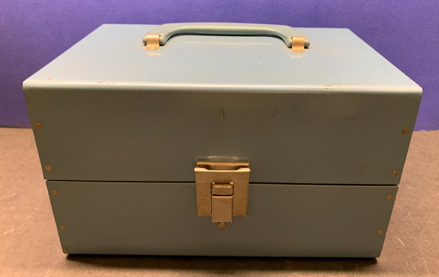 8MM SUPER 8 FILM REEL METAL CHEST CASE – VINTAGE 1950’s WITH ORIGINAL BOX!