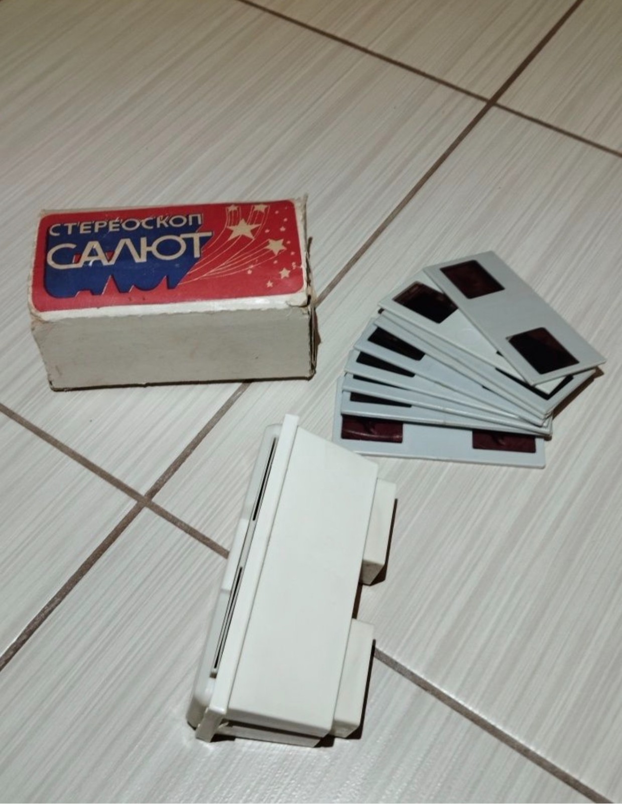 Vintage USSR STEREOSCOPE SALUT + pack of Stereo slides