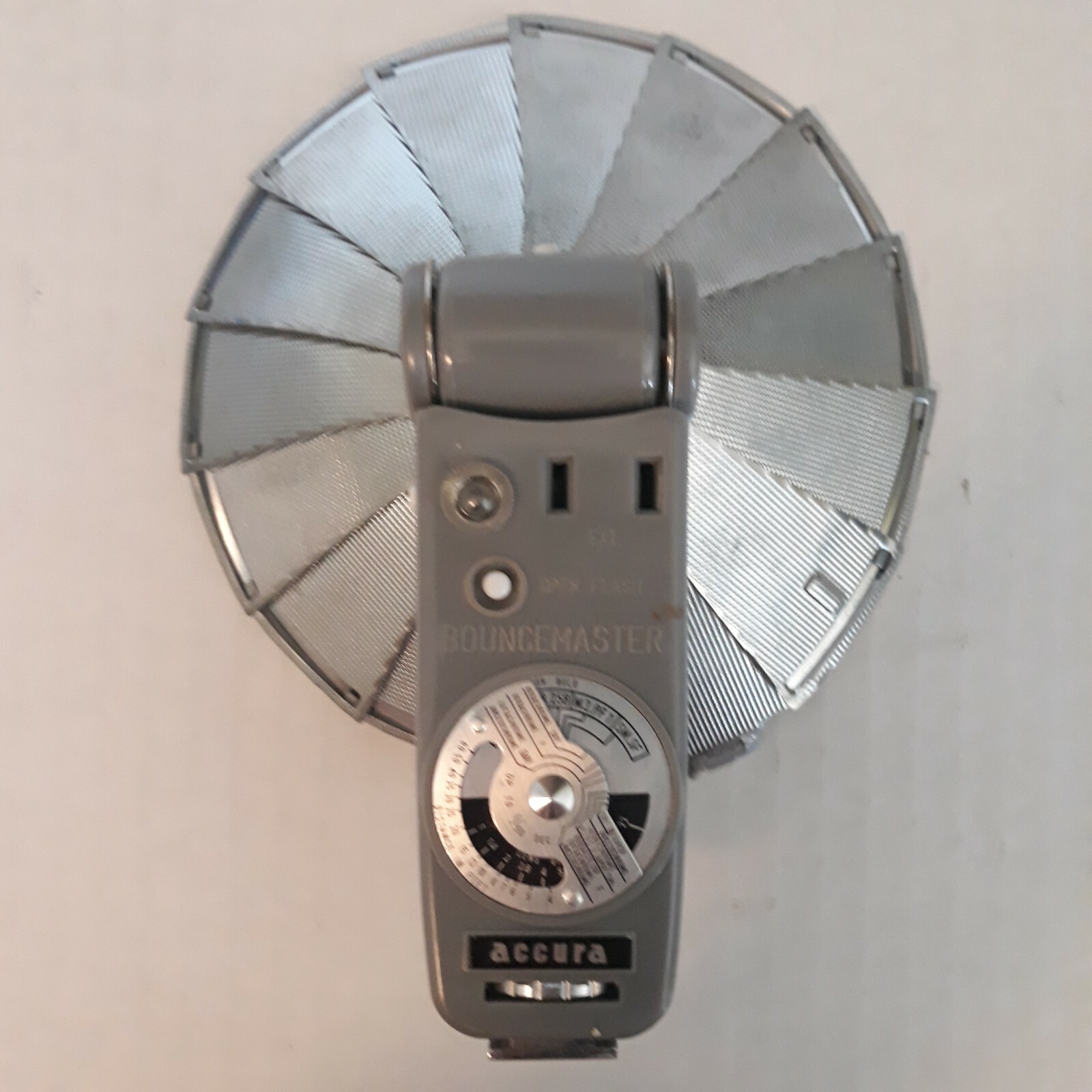 Accura Bouncemaster Camera Flash Circular With Snap Case