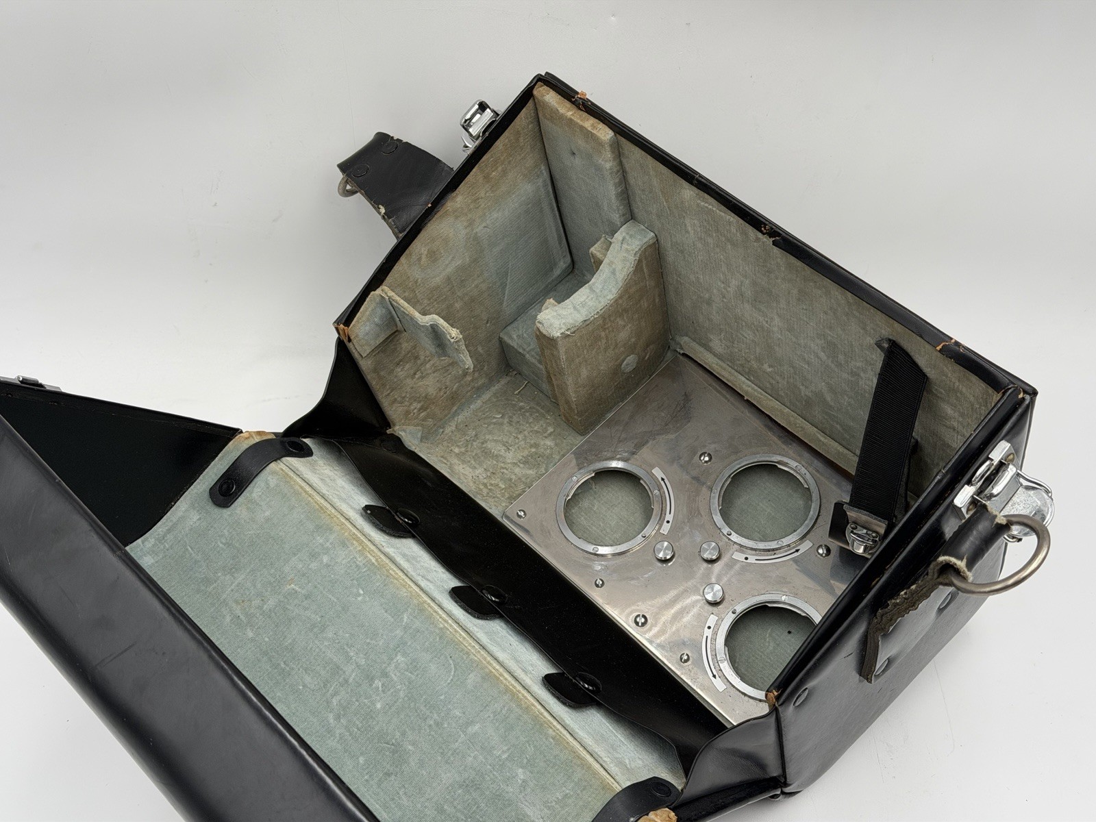 VINTAGE NIKON FB-5 BLACK LEATHER CAMERA CASE WITH BUILT IN LENS HOLDER