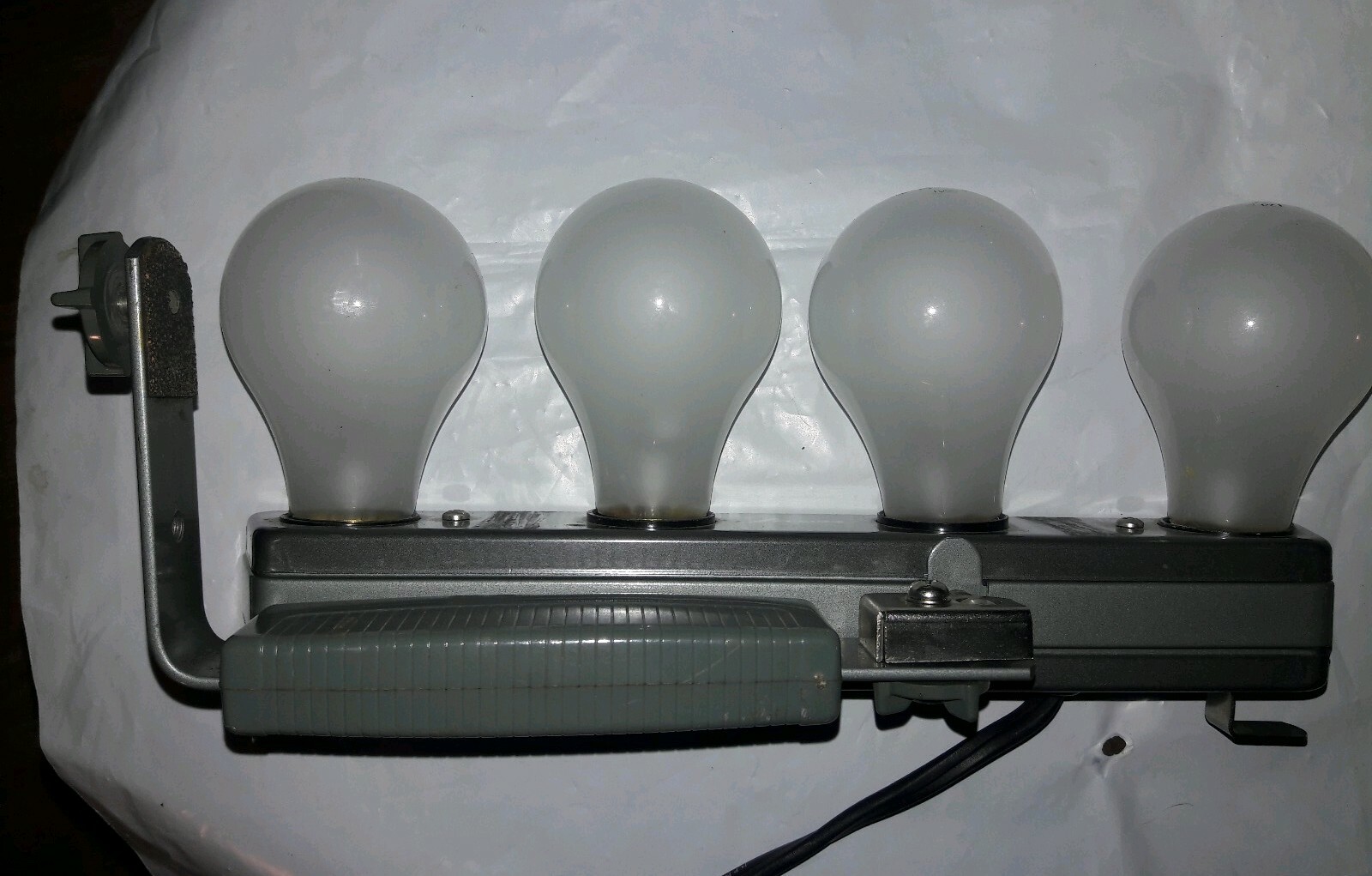 Vintage Adams GL101AW Exposure Light Bar for Indoor Color Movies up to 800 watts