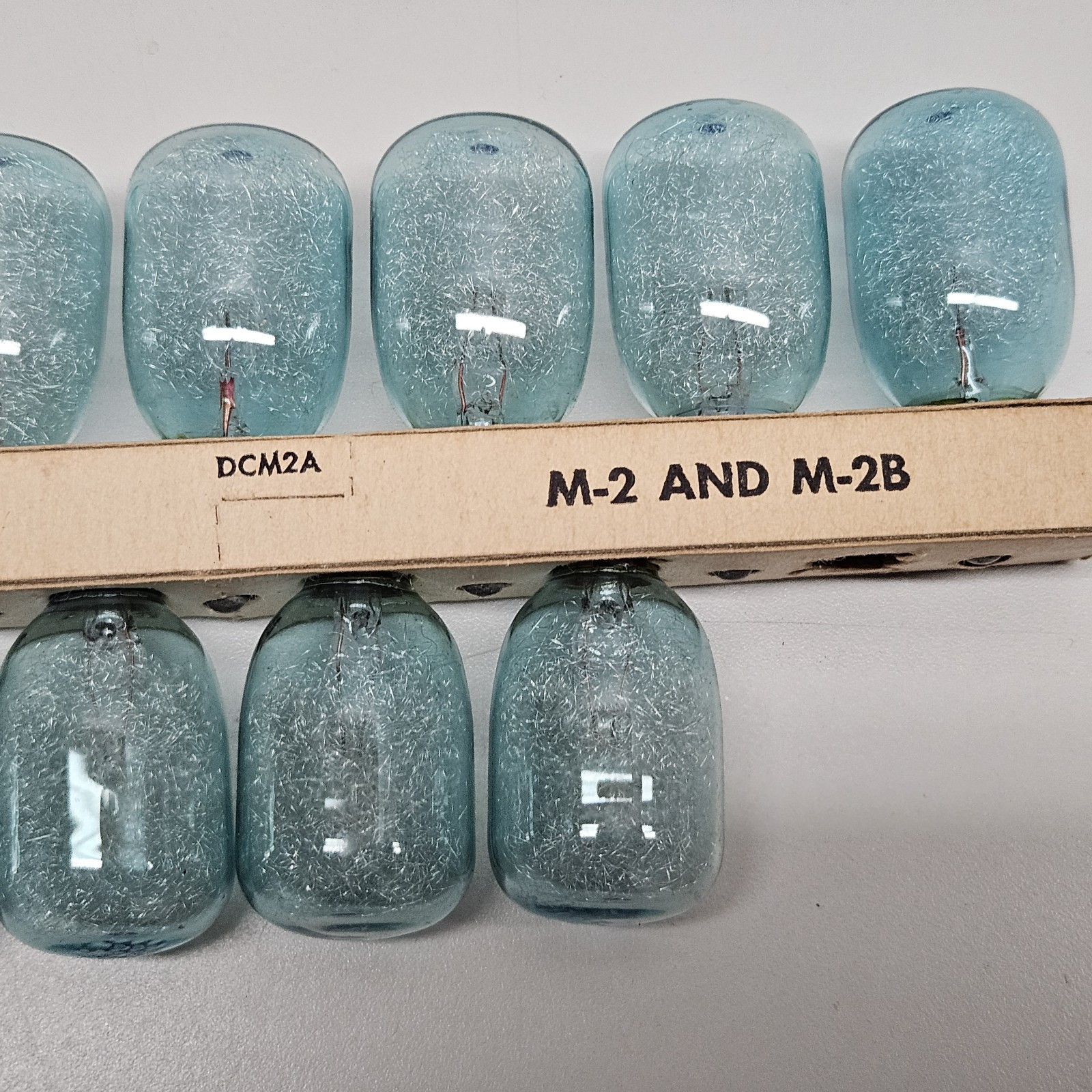 Sylvania Blue Dot Superflash Bulbs 10 In Pack Vtg 1950’s M-2 M-2B Flashbulbs