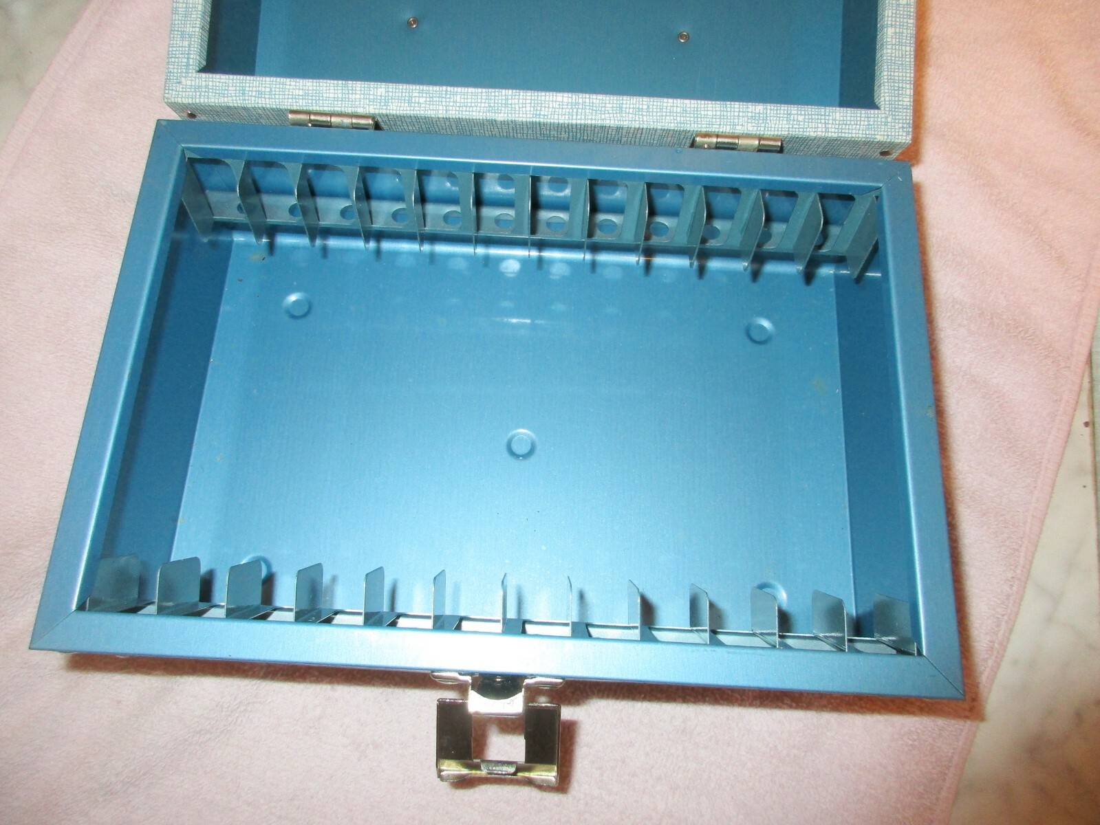 Vintage Metal Korvette Movie Reels & Carrying Storage Case