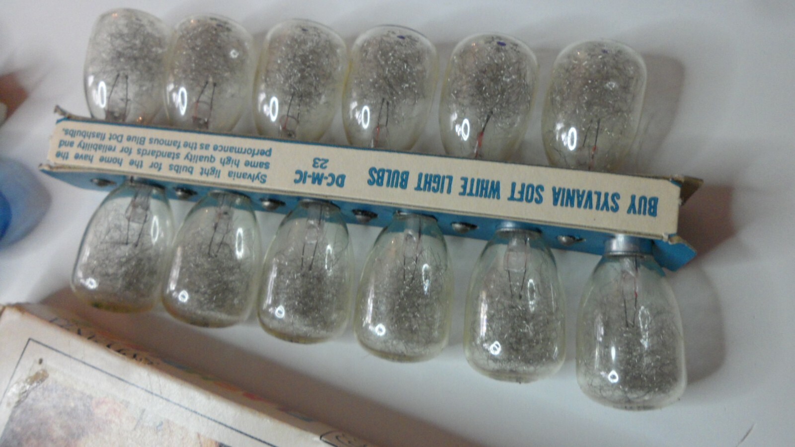 24 New GE M3B & Sylvania Flashbulbs in Original Open Boxes Unused