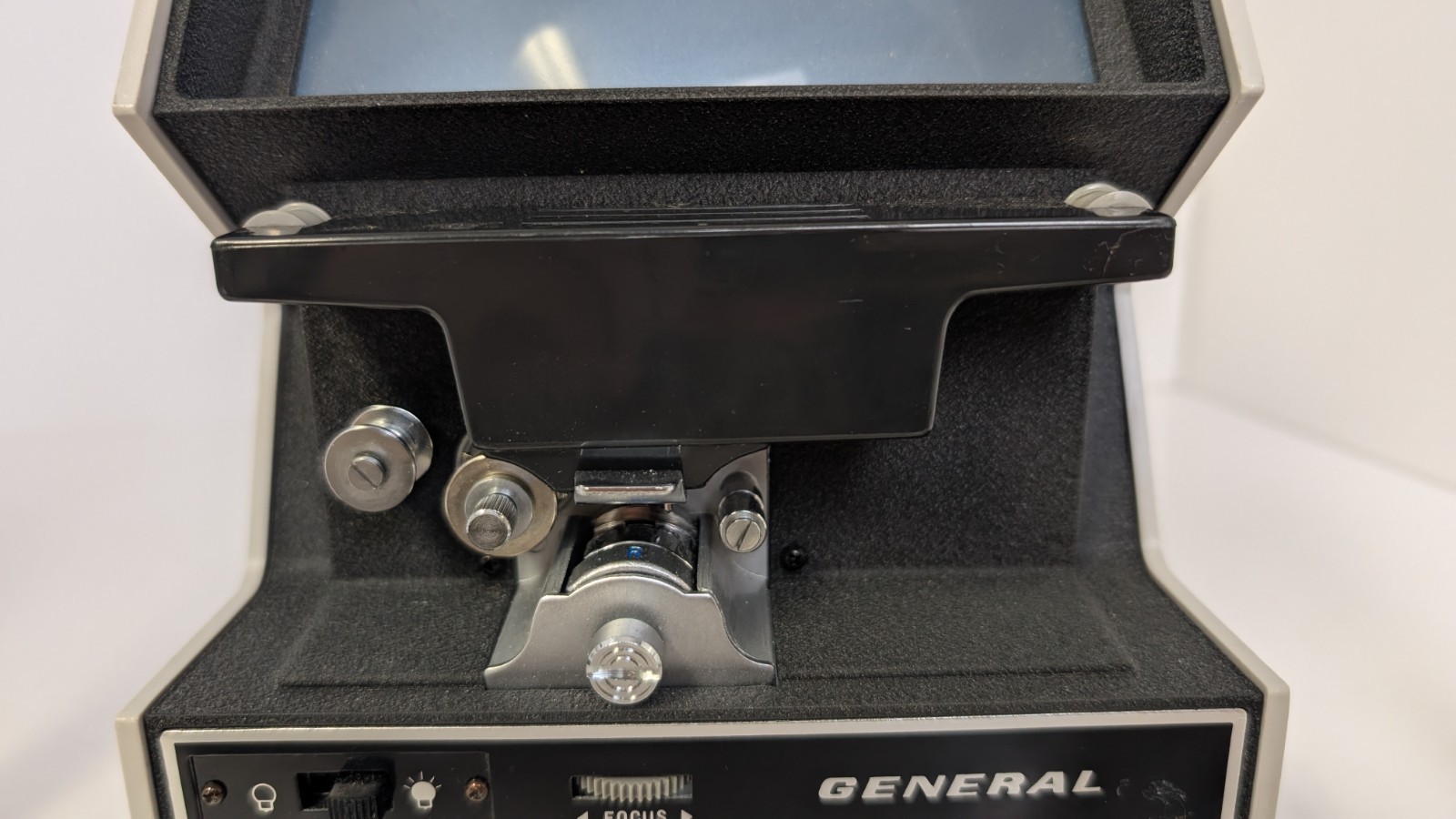 General TRI-8 Editor Viewer Model PE-777 Made In Japan 8MM TRI-8 EDITOR tested