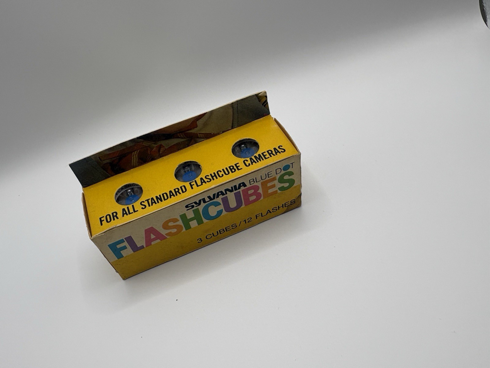 Vintage Sylvania Blue Dot Flashcubes 4 Flash Cubes
