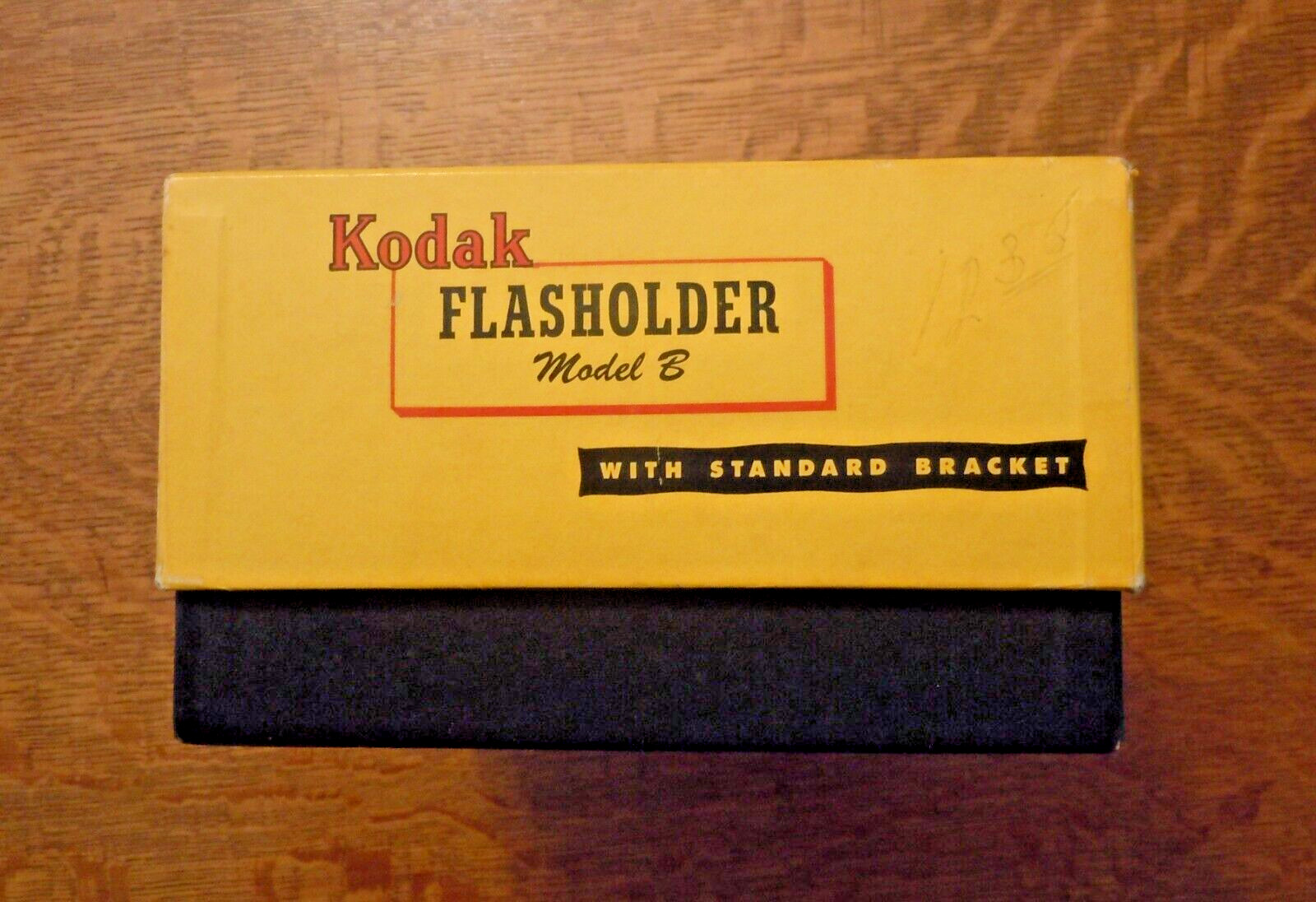 Vintage Kodak Flasholder Model B with 29 replacement bulbs