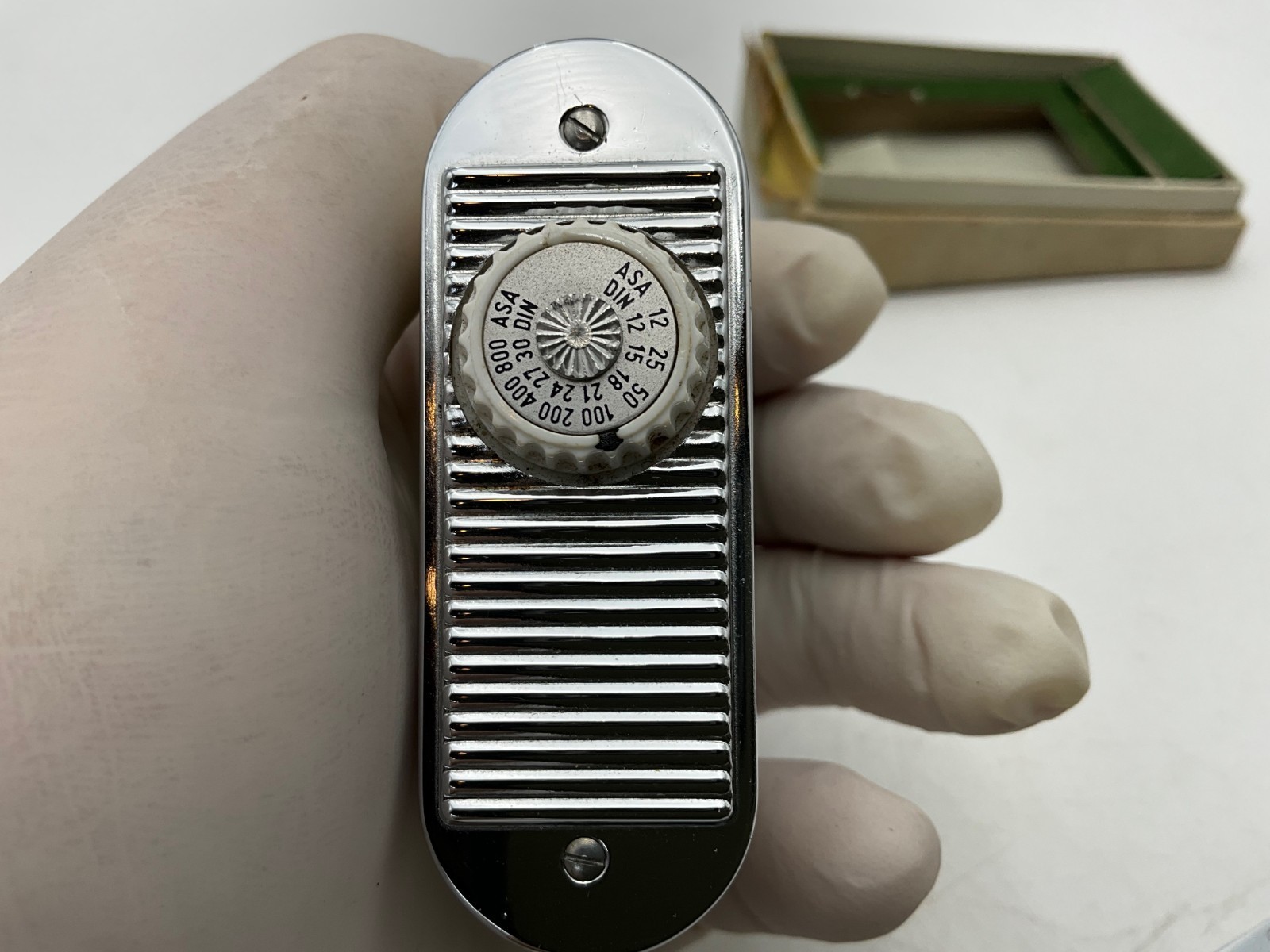 Gossen Sixon “Color Finder” selenium light meter – boxed with manual & chain