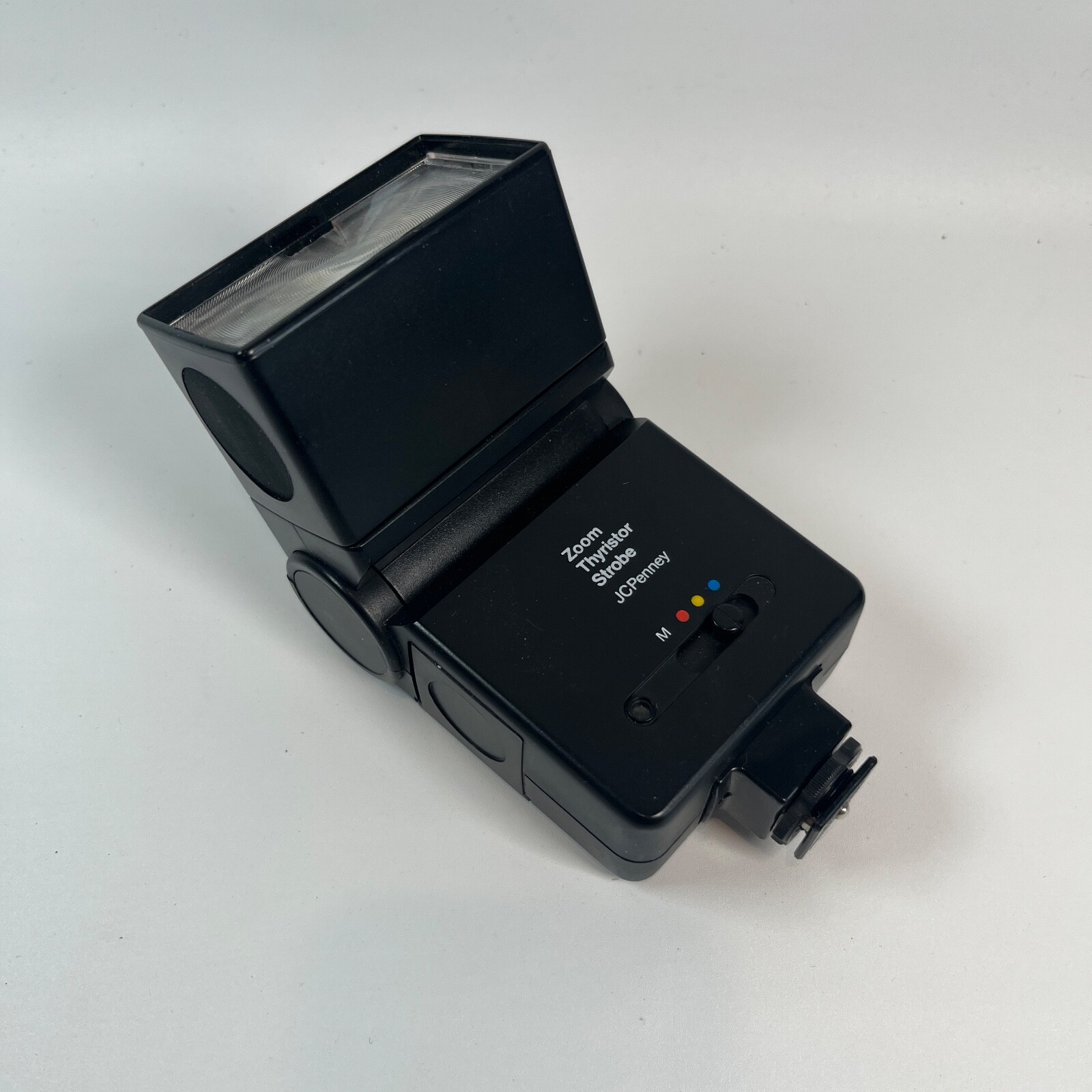 JCPenney Compact Zoom Automatic Strobe Thyristor FLASH Tilt head Vintage