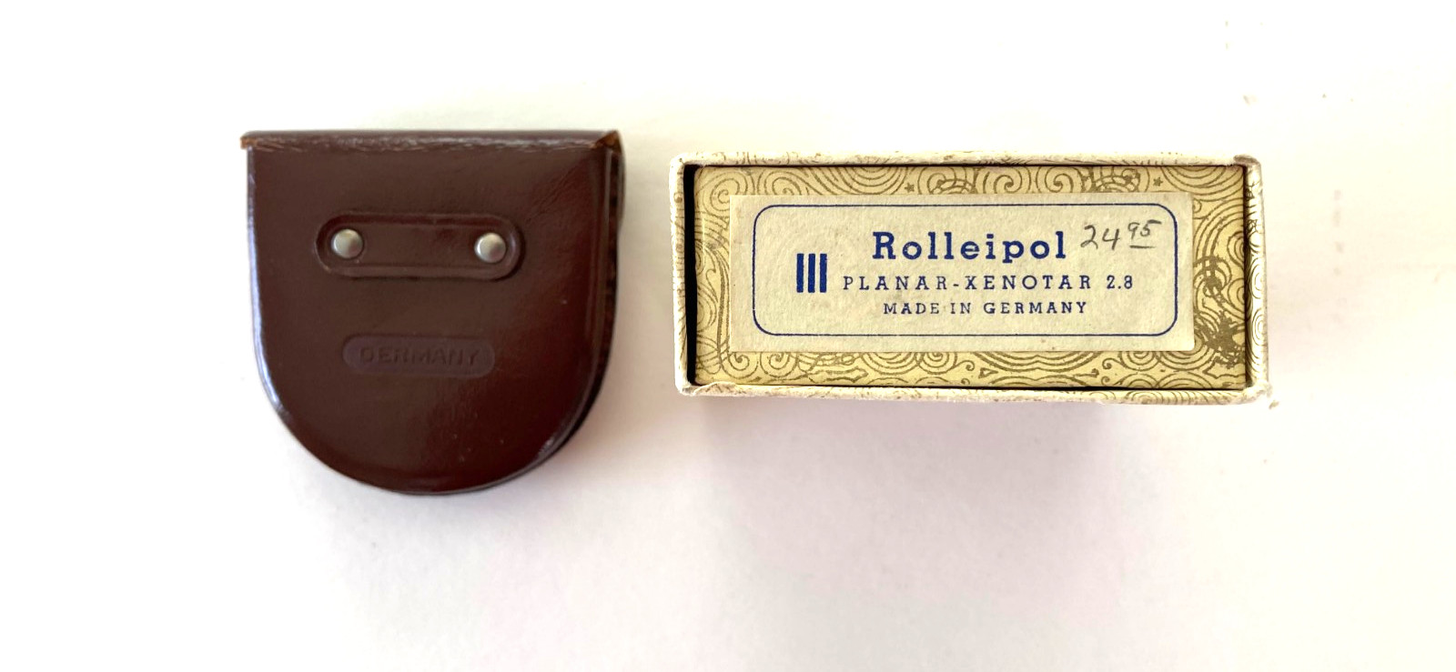 Rolleipol Bay III with case/box- Rolleiflex 2.8 Planar, Xenotar – some yellowing
