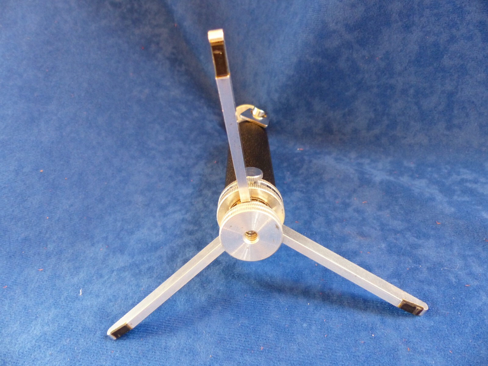 Vintage Samigon Minopod Tripod, 5-1/2 inch height, folding legs