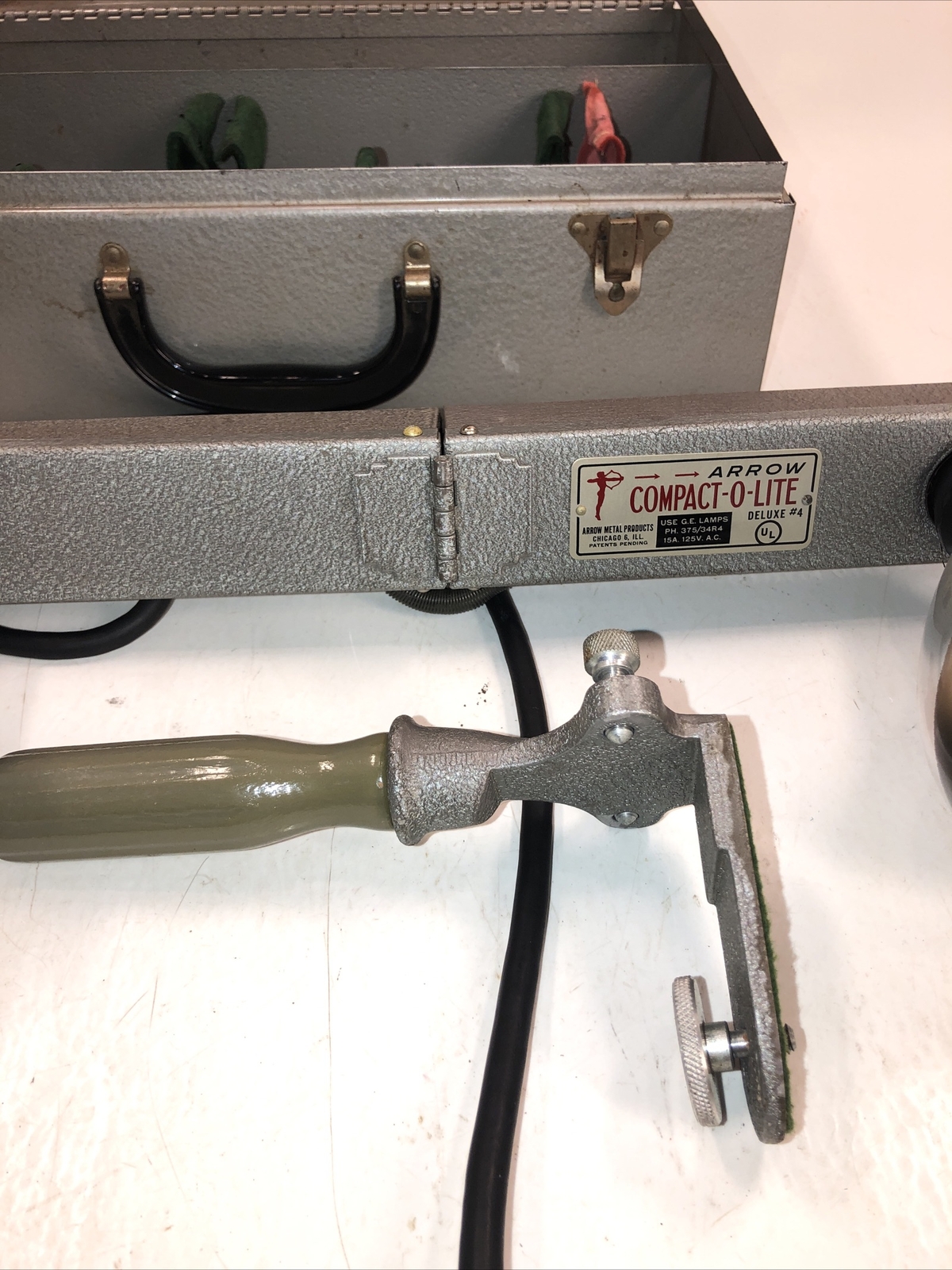 Vintage COMPACT-O-LITE Movie Photography Light Bar With Metal Case Working