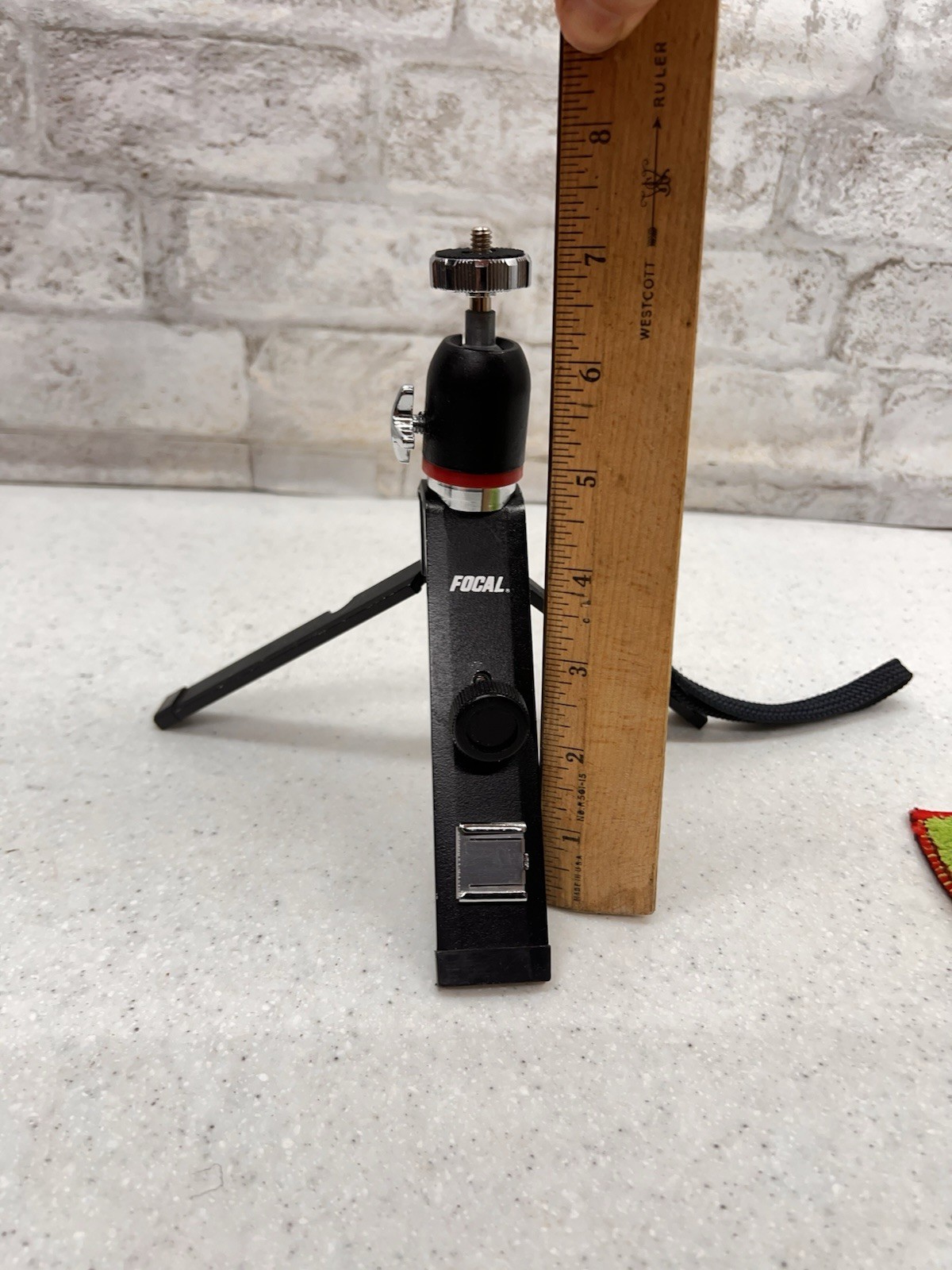Vintage Focal Japan Compact Table Top 7 1/2″ Tripod with Ball Head