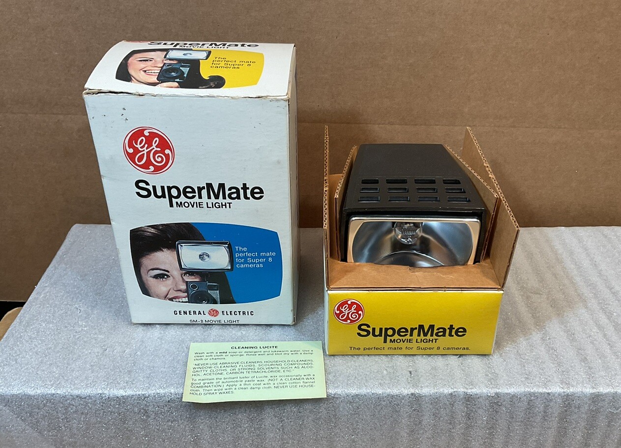 General Electric SuperMate Movie Camera Light Model SM-2 New In Box Super 8