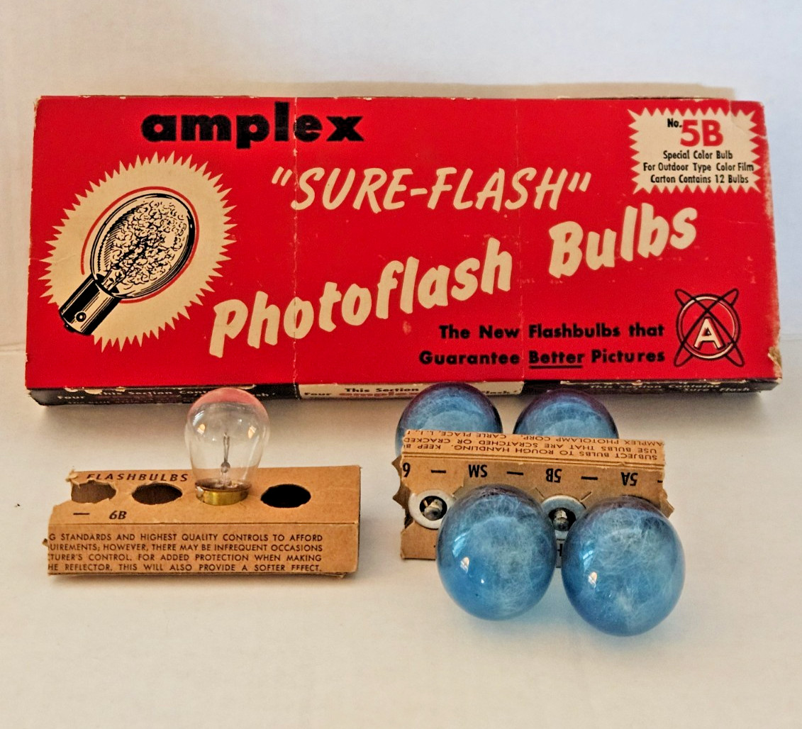 Vintage 4 Amplex Photoflash Bulbs Box + 1 6B Flashbulb