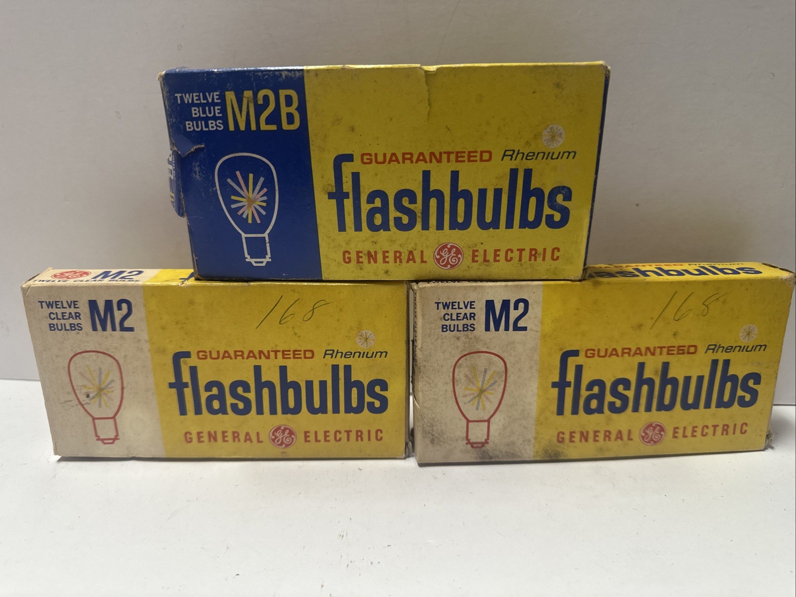 Flashbulb Vintage Lot Of M2-QTY: 21 And M2B Blue Box Of 12 READ!!