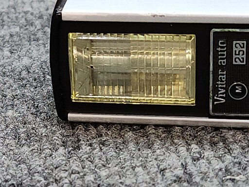 VIVITAR 202 Electronic Flash Auto Exposure for MV-1 Charger or SB-1 AC cord