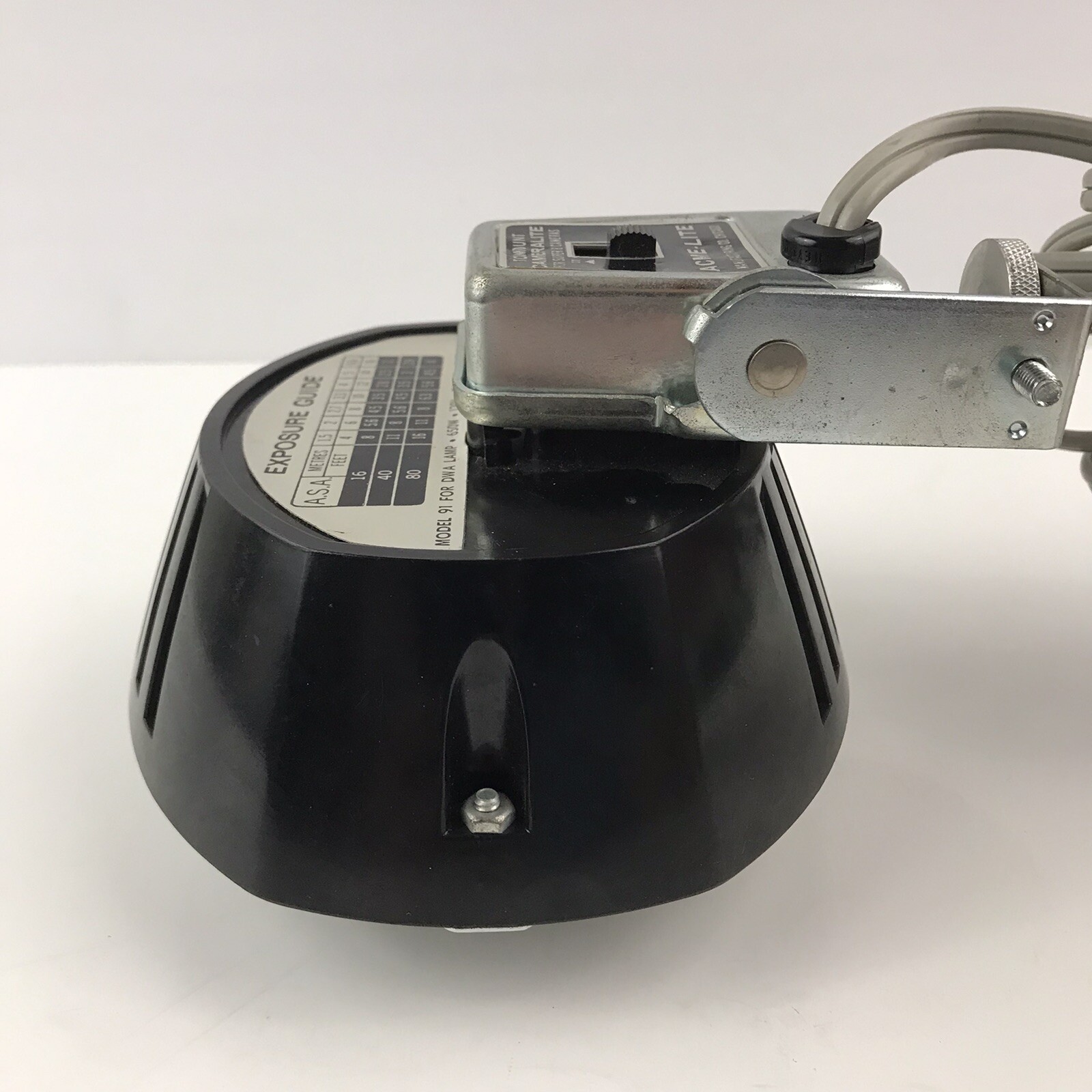 Vintage Acme-Lite Top Mount Cameralite For Super 8 Cameras Model 91 DWA Lamp
