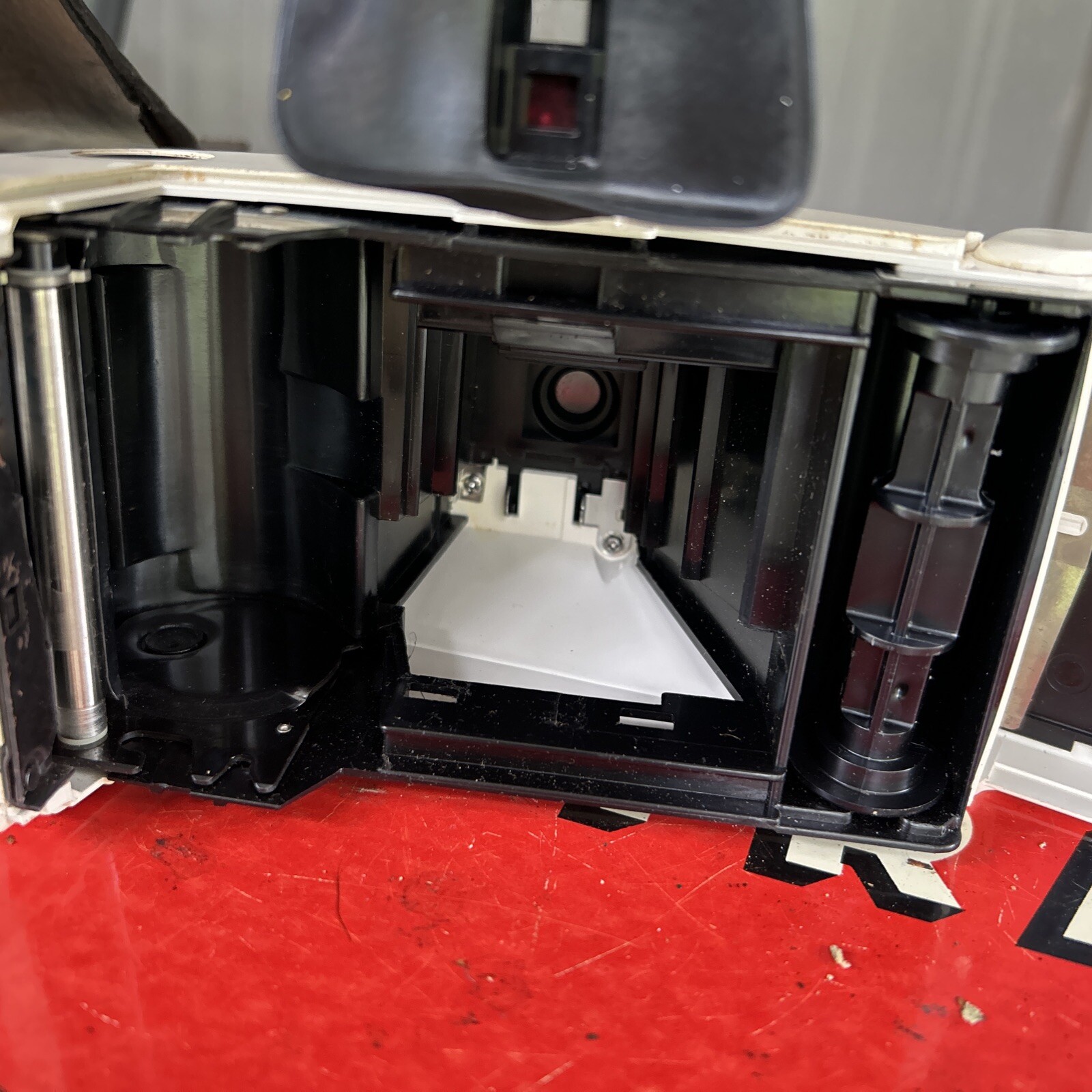 1965 -Polaroid Swinger Model 20 Instant Film Land Camera – Original Casing