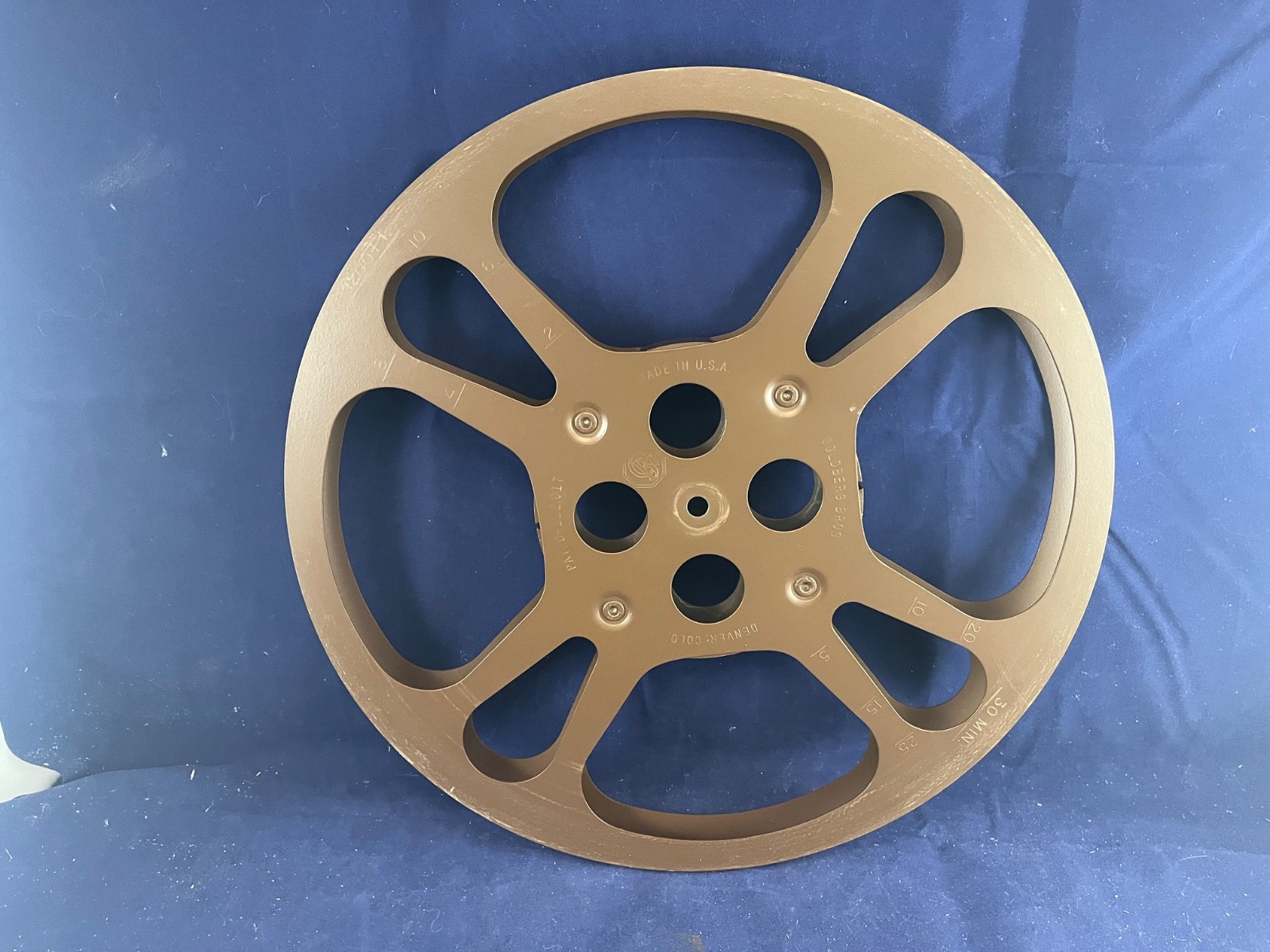 METAL GOLDBERG 1200″ 16MM 12″ FILM REEL WITH CANISTER