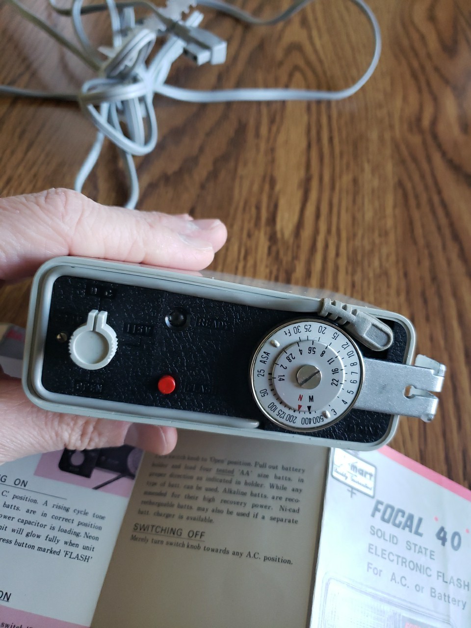 Kmart Focal 40 Solid State Electronic Flash For A.C. Or Battery W/ Cord Booklet