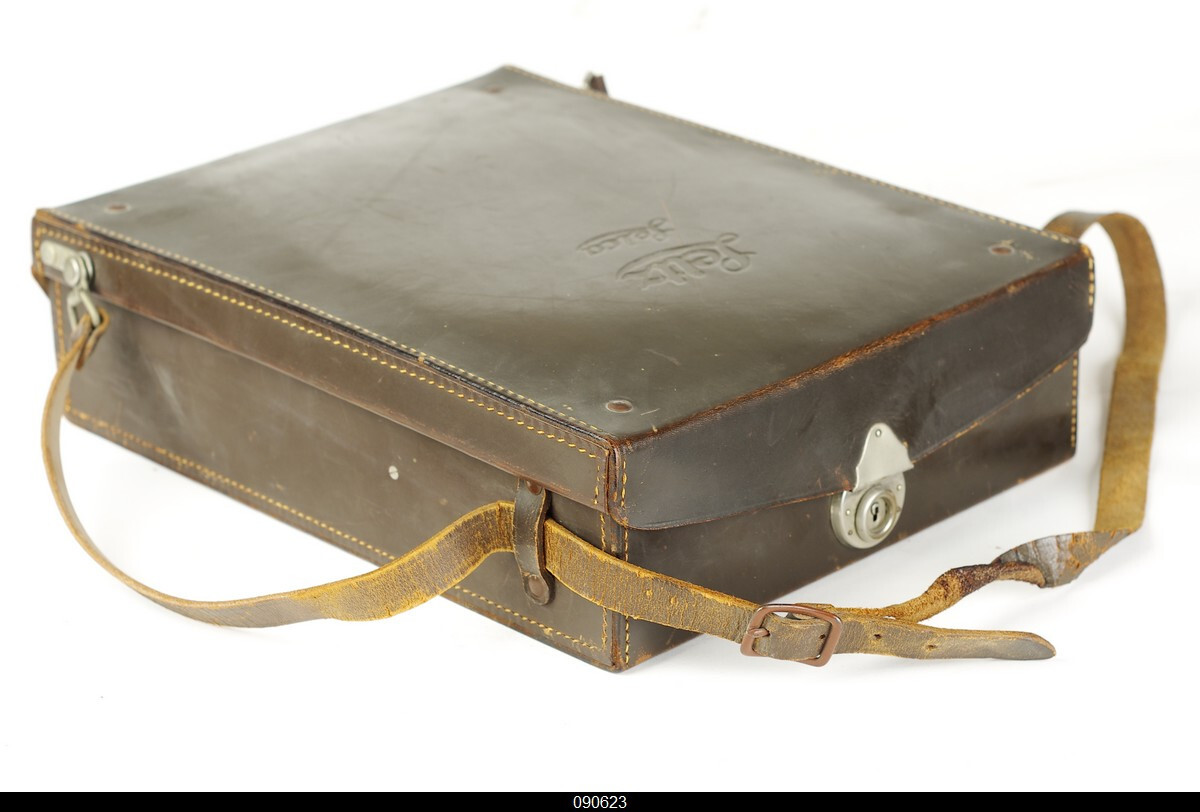 Vintage Leica Leitz System Case for Leica Screw Mount