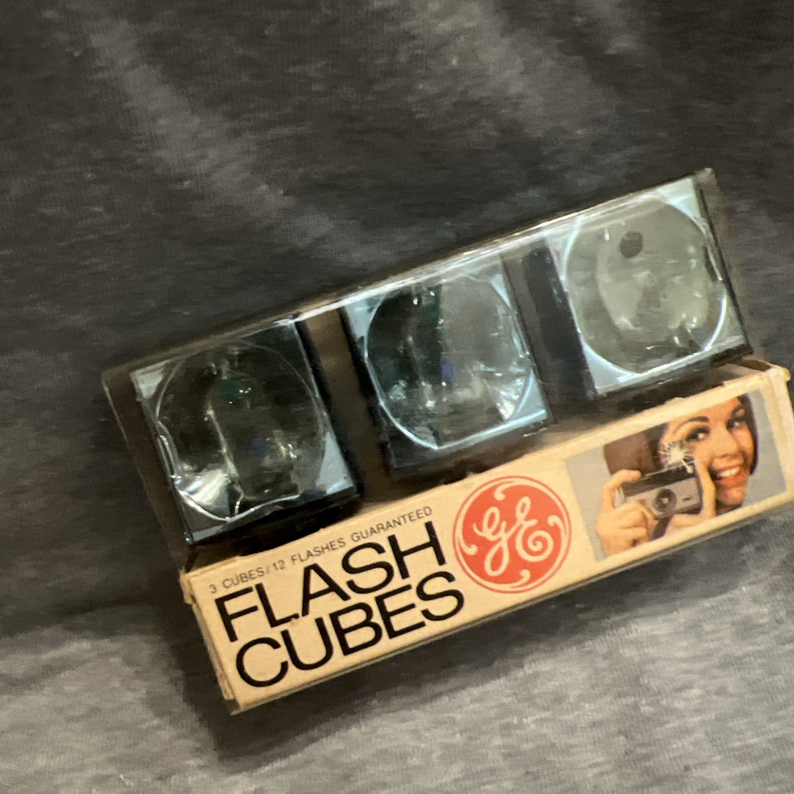 Vintage GE Flash Cubes – 3 Cubes/12 Flashes – Original Packaging