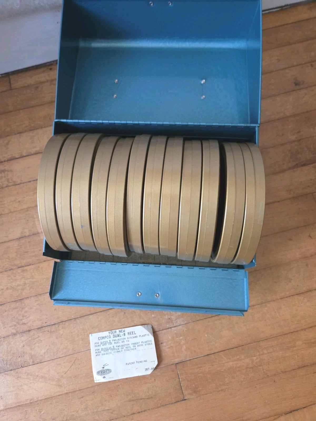 Super 8mm Film Storage Case Box with 12 Slots & 12 Metal Reel Canisters Vtg 1960