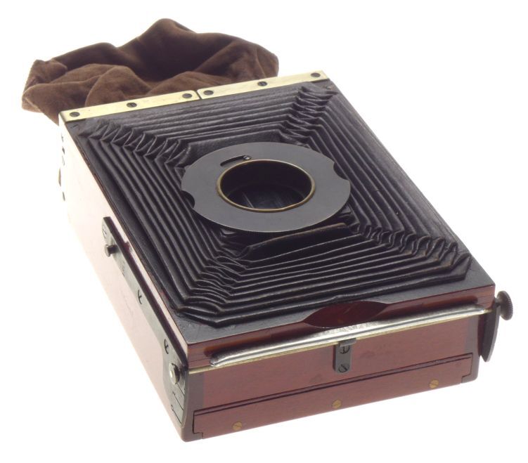 Newman & guardia nydia pocket camera wood body bellows no lens leather case