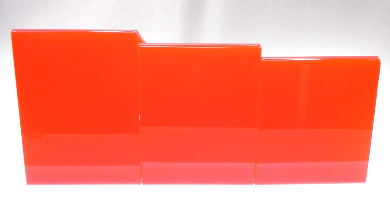 Leica Red Display Stand(Set of 3) for Camera ……….. Minty
