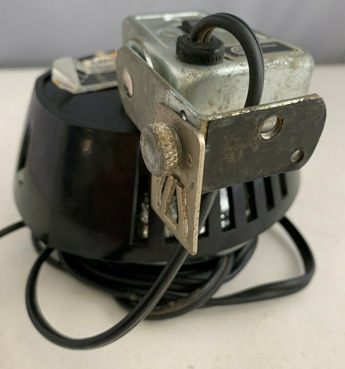 Vintage GE ACME-LITE CAMERALITE Top Mount Light Super 8 Cameras Model 91