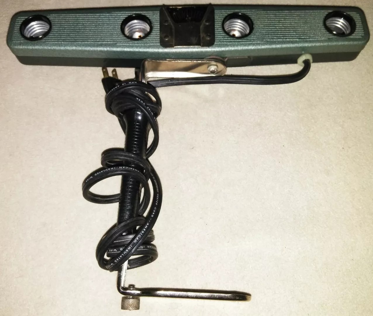 Vintage Original Acme Lite Mov-E-Lite 4 Light Bar Chicago Works