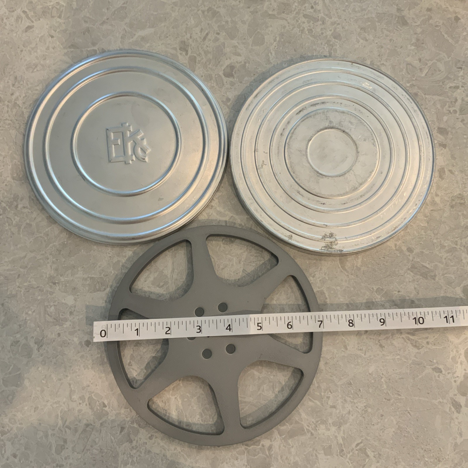 Vintage Kodak 8mm Metal 7” Reel With Metal Carry Case