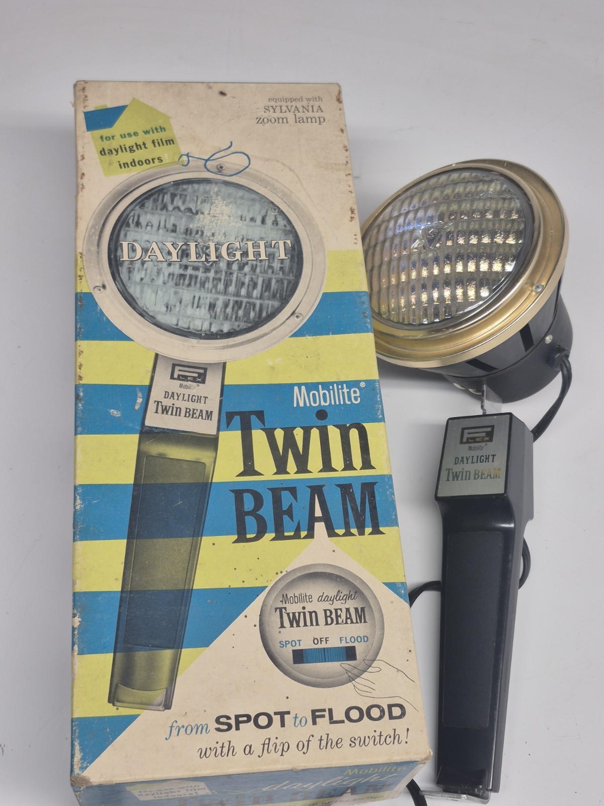 Sylvania Mobilite Twin Beam Spot Flood Light Zoom Lamp Photo Camera Works Used