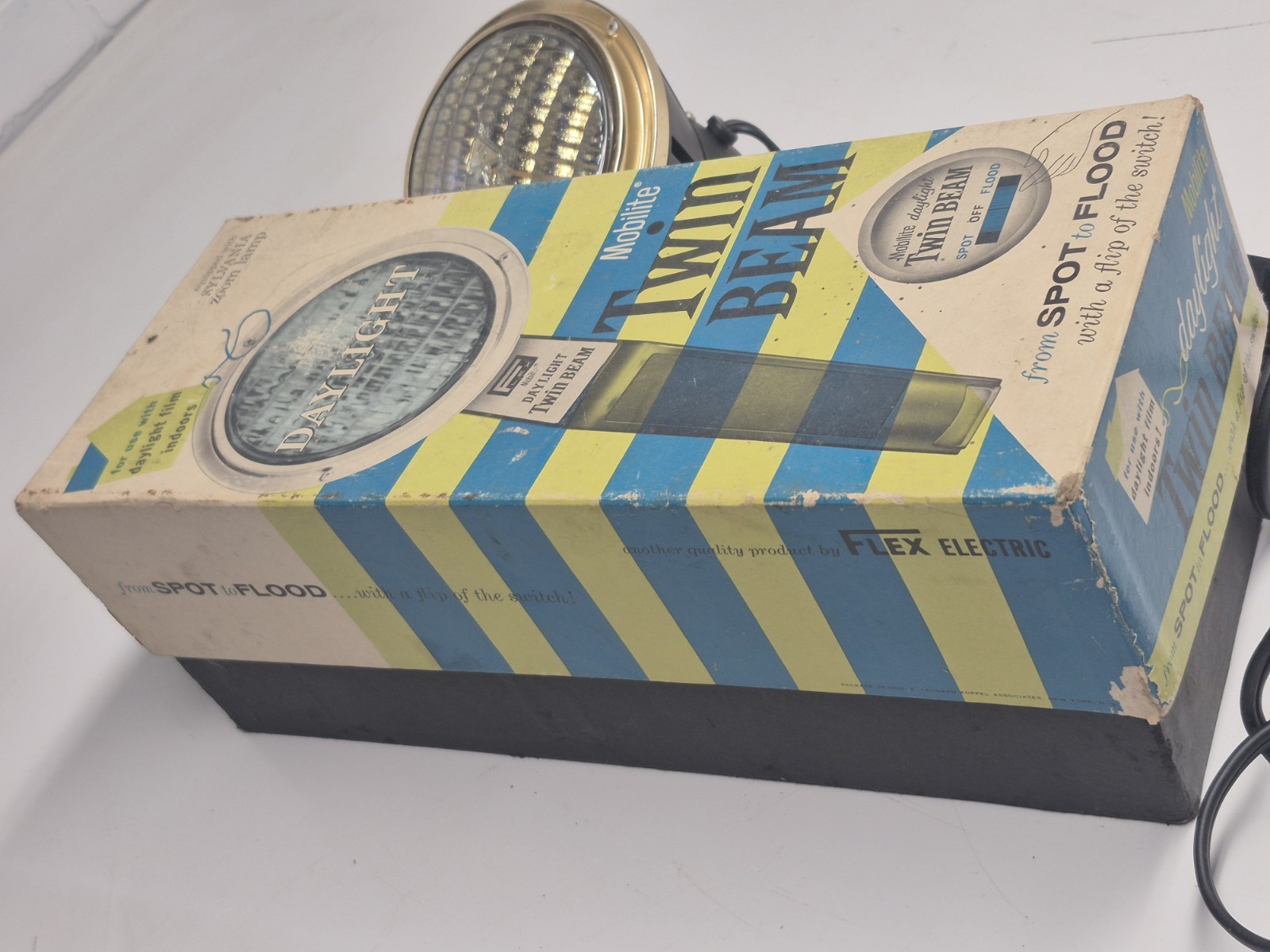 Sylvania Mobilite Twin Beam Spot Flood Light Zoom Lamp Photo Camera Works Used