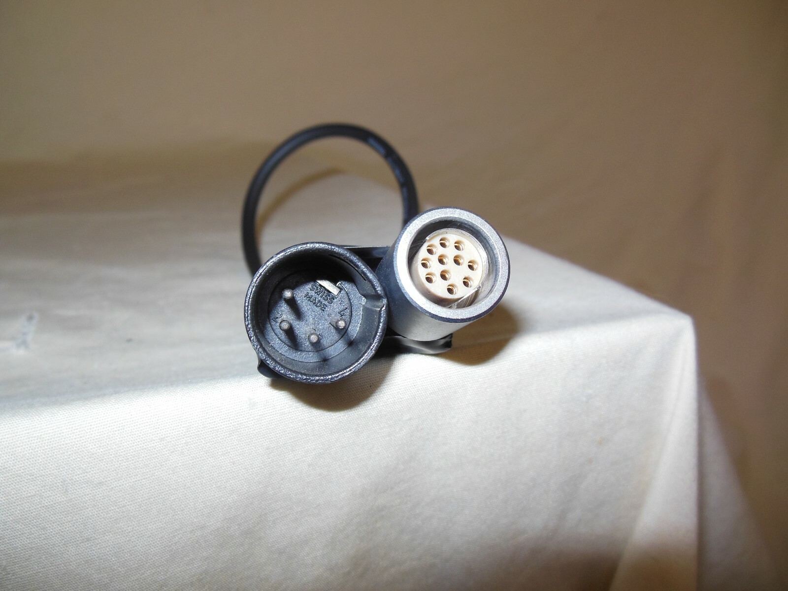 MICRO FORCE 12V PIGTAIL FOR EXTENERNAL BATTERY 4 PIN XLR RED ARRI MITCHELL