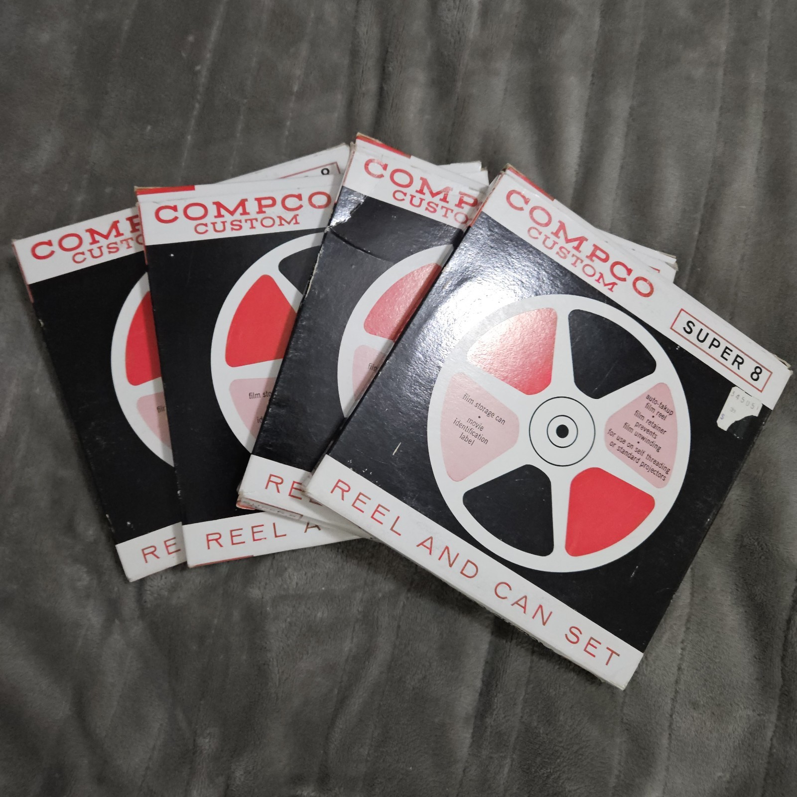 Compco Super 8 Reel & Can Set Model 884 400ft Black Lot of 4 Boxed