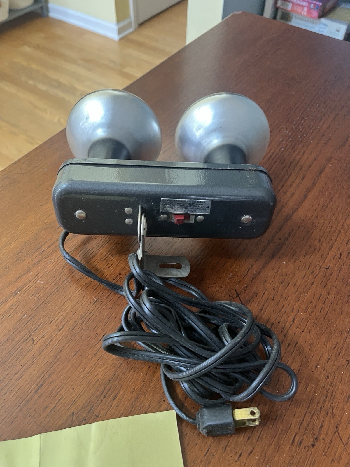 Vintage Logan No. 125 “Mini bar” Auper 8 movie light