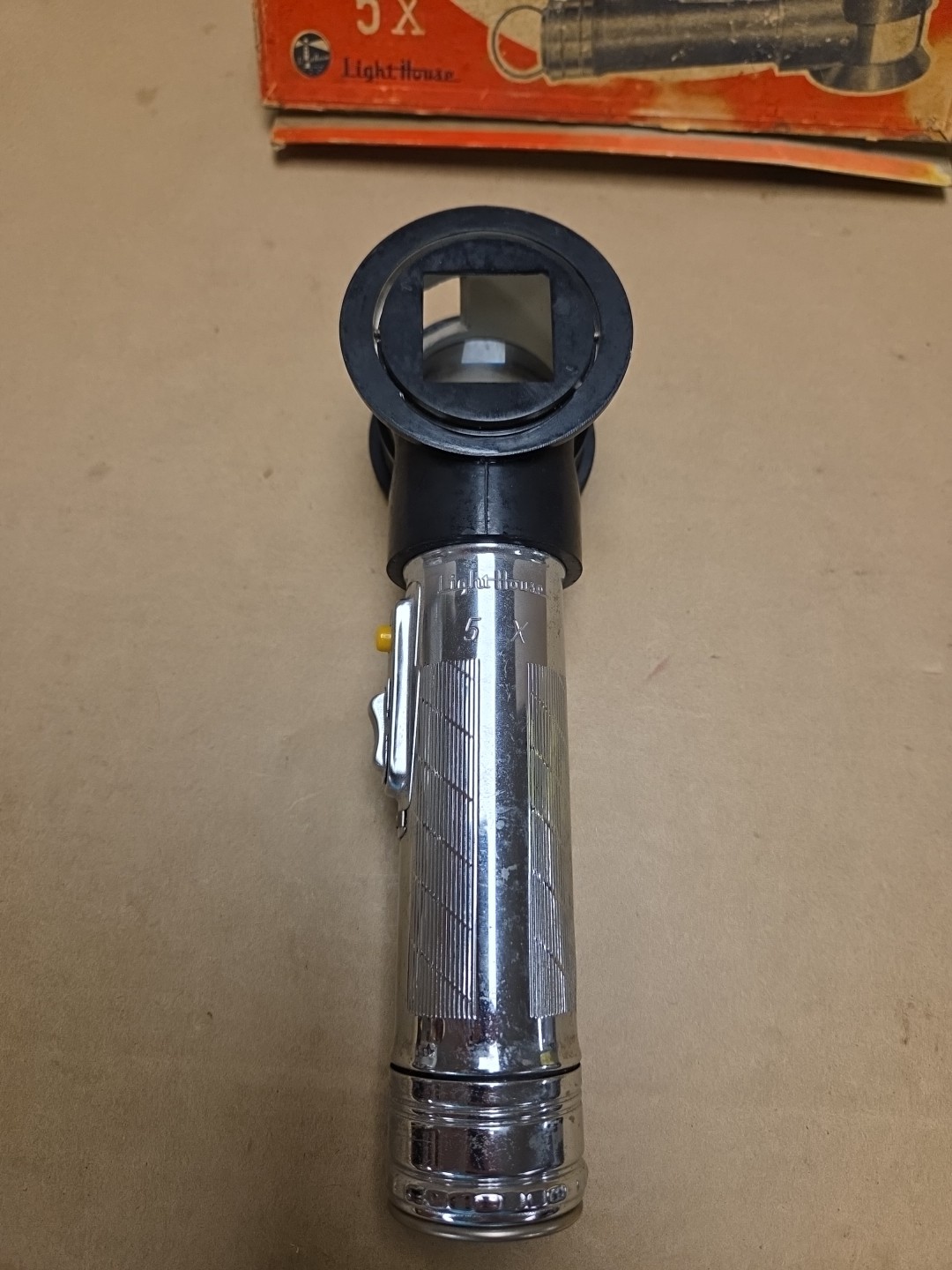 Vintage Light House 5X Flash Magnifier *SEE PICS