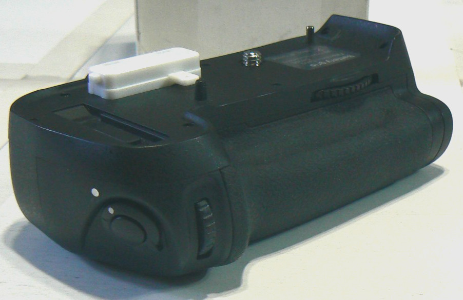 Power Battery Pack Grip Replacement for MB-D12 for Nikon D-800 & D-800E