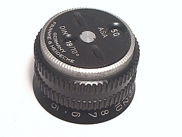 ROLLEI ROLLEIFLEX GENUINE PART FOCUSING KNOB WITH SCALE IN FEET – SUPER CLEAN