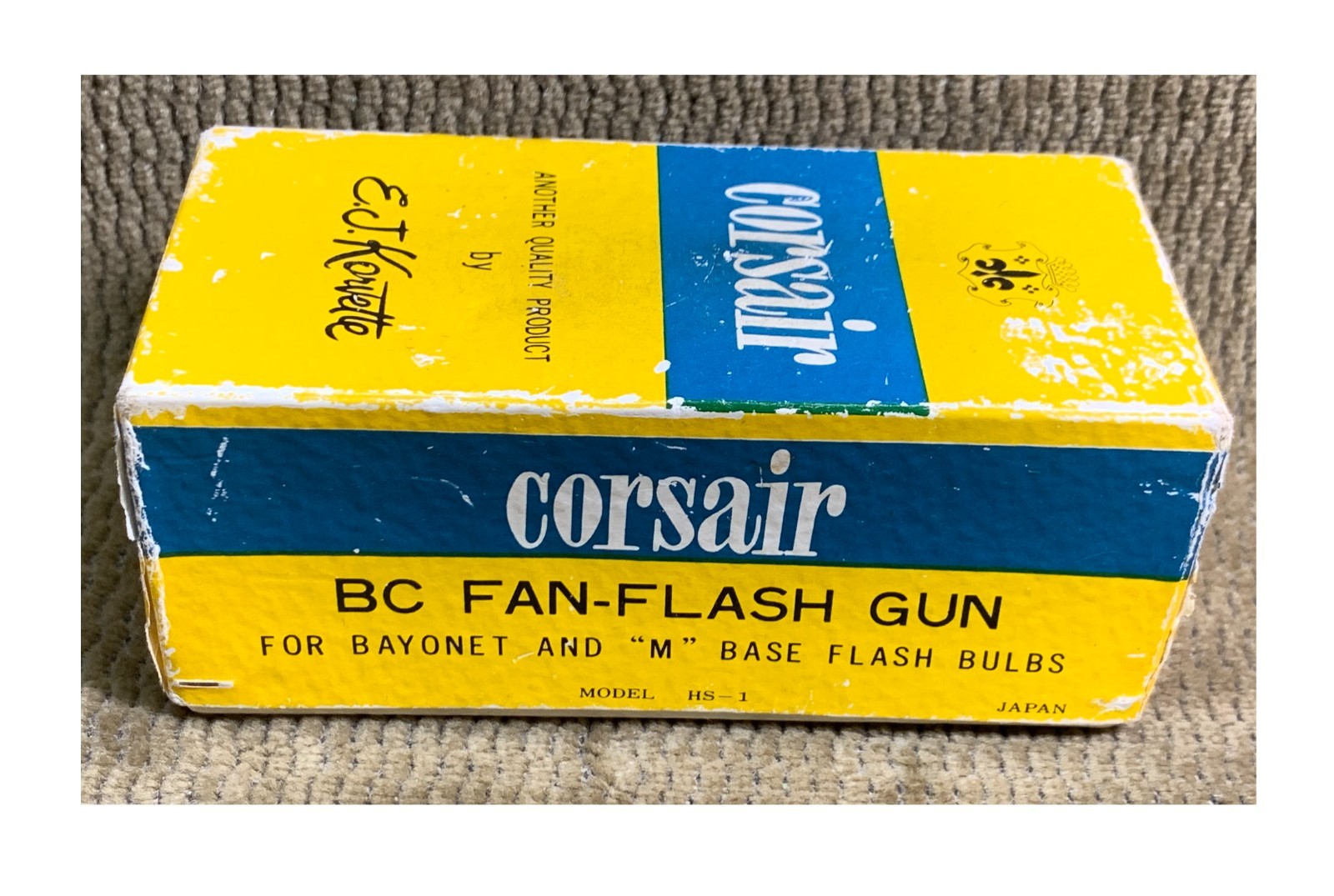 VTG CORSAIR BC FAN-FLASH GUN FOR BAYONET & “M” BASE FLASH BULBS