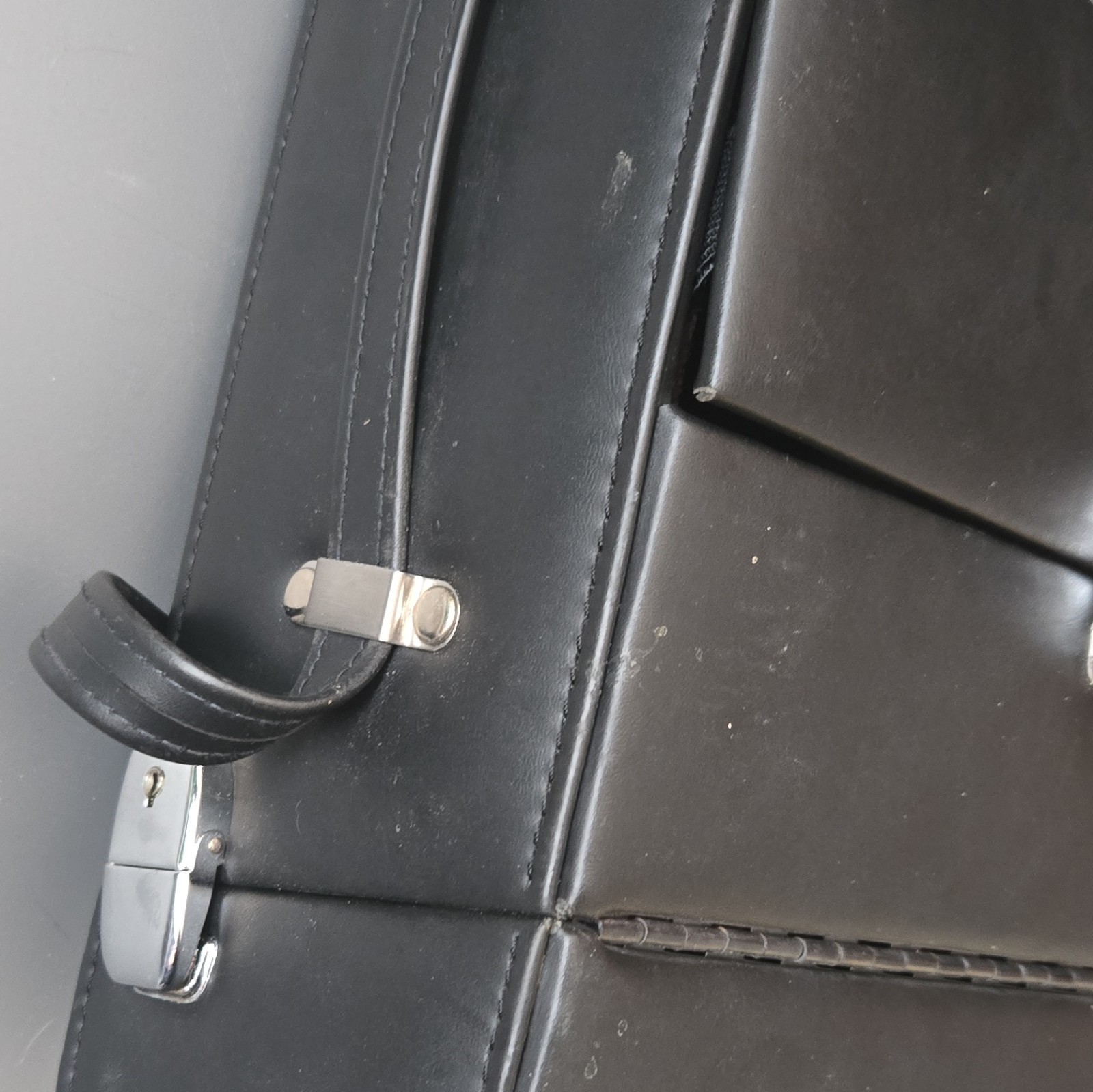 Vintage Minolta XG-M Black Hard Leather Camera Case Tiered Compartment Box Strap