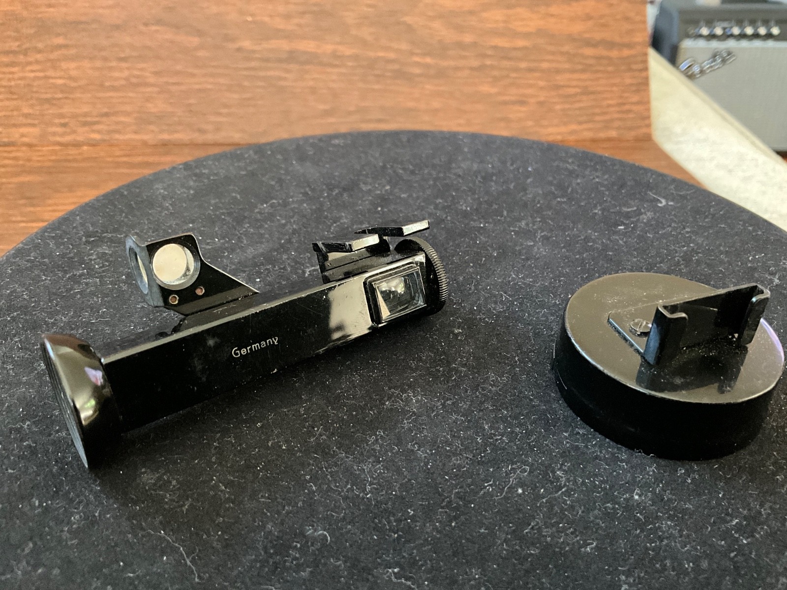 Original Leica Leitz Wetzlar WINTU Right‑angle viewfinder Germany & WICAP