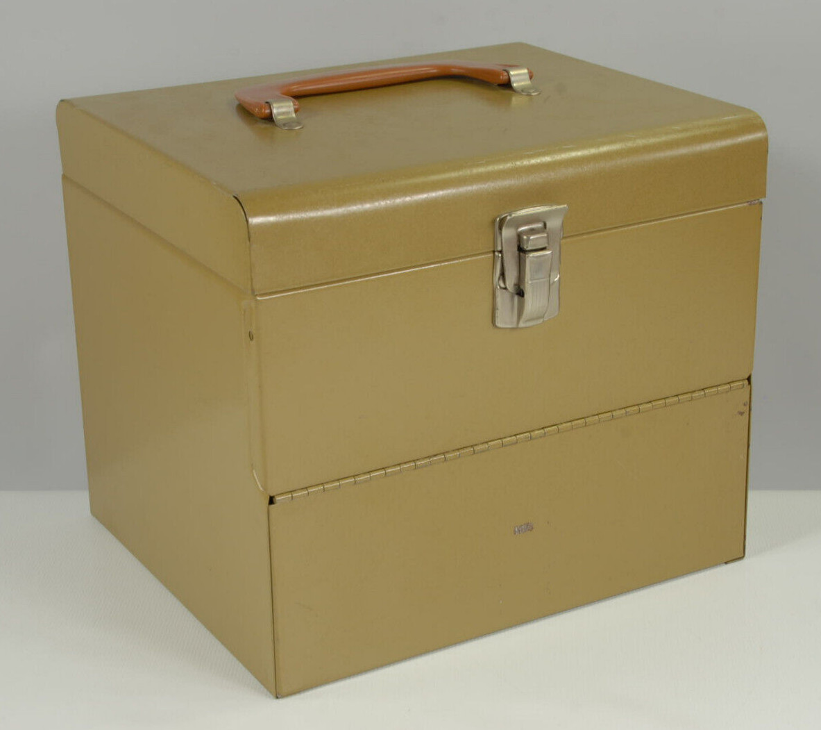 Vintage Logan 8 mm Metal Reel Chest Case Holds 12 – 400’ Reels & Cans
